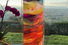95-Ilusionante Atardecer-Escultura/pintura  vertical base acero inox: acrílicos s/metacrilato-2021